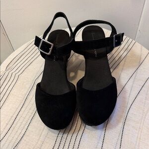 House of Harlow Black Suede Women's Clogs